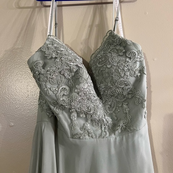 COPY - AZAZIE Bridesmaid Dress - Picture 2 of 9